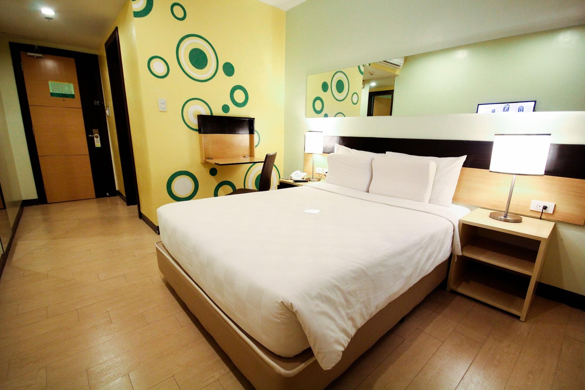Go Hoteles Iloilo Exterior foto