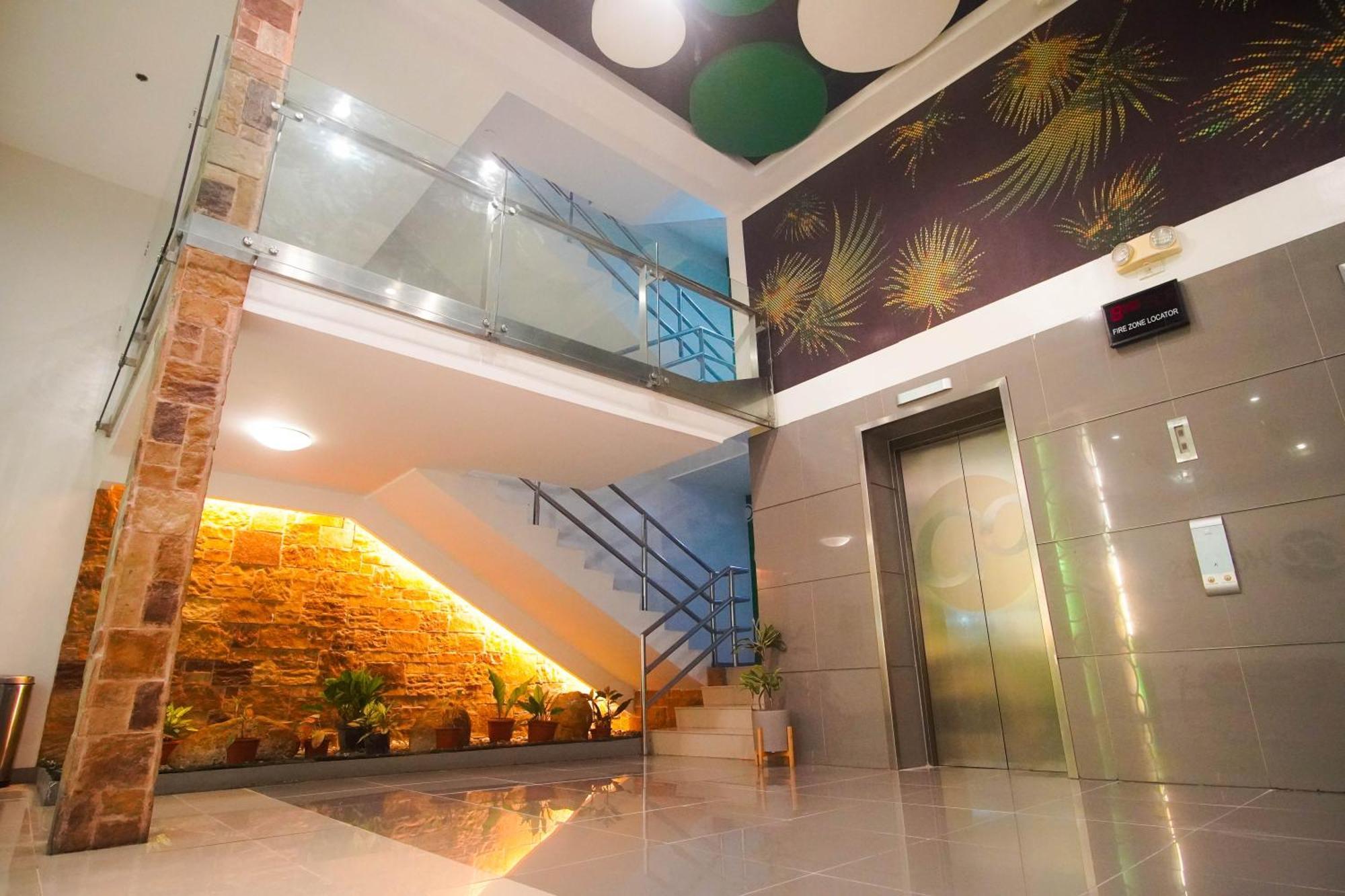 Go Hoteles Iloilo Exterior foto